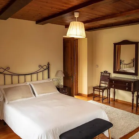 Lugar Del Rio Guest House Couzadoiro Exterior photo