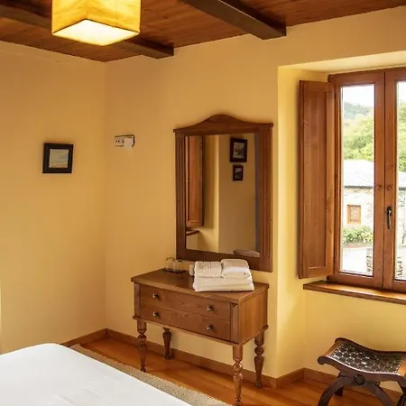 Lugar Del Rio Guest House Couzadoiro Exterior photo